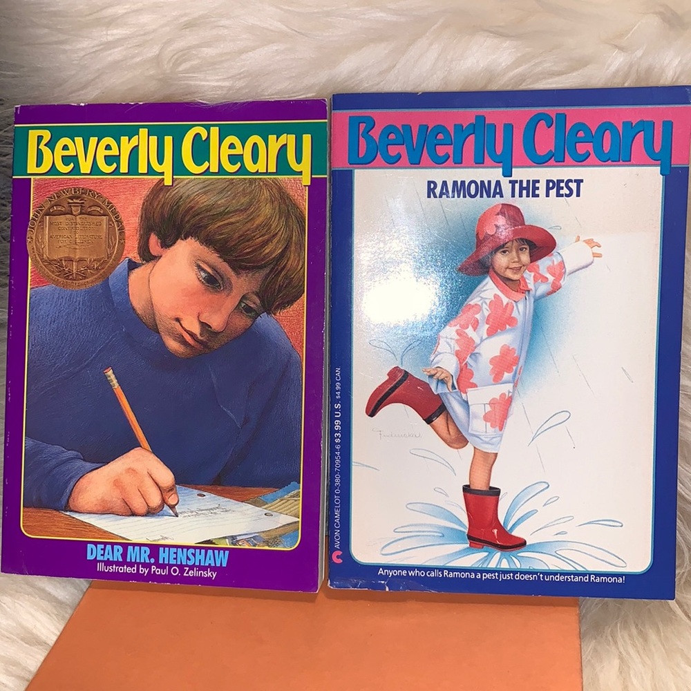 ☄️2/$15☄️Set of 2 Beverly Cleary